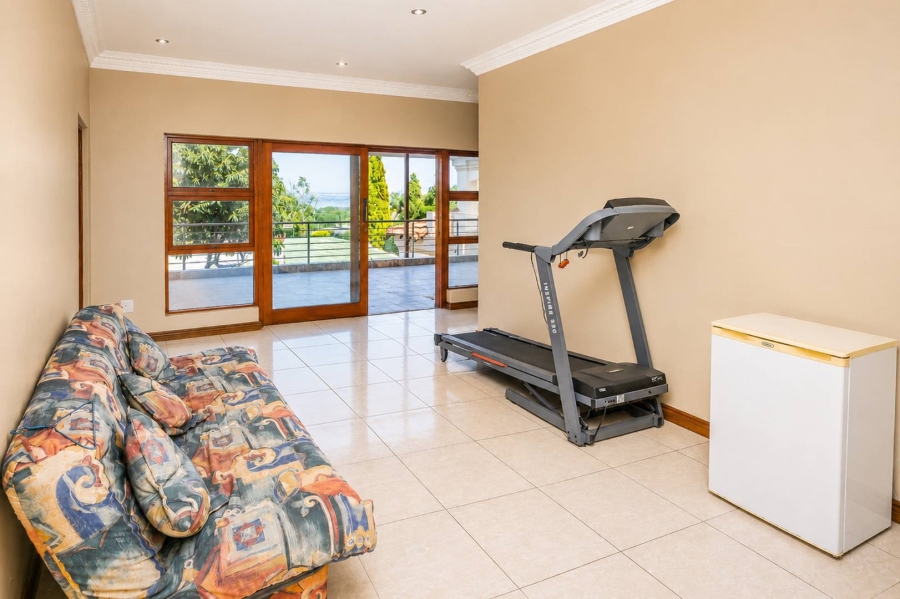 4 Bedroom Property for Sale in Kosmos Ridge North West